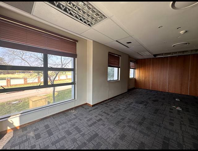 430M² OFFICE TO LET IN ECO PARK ESTATE